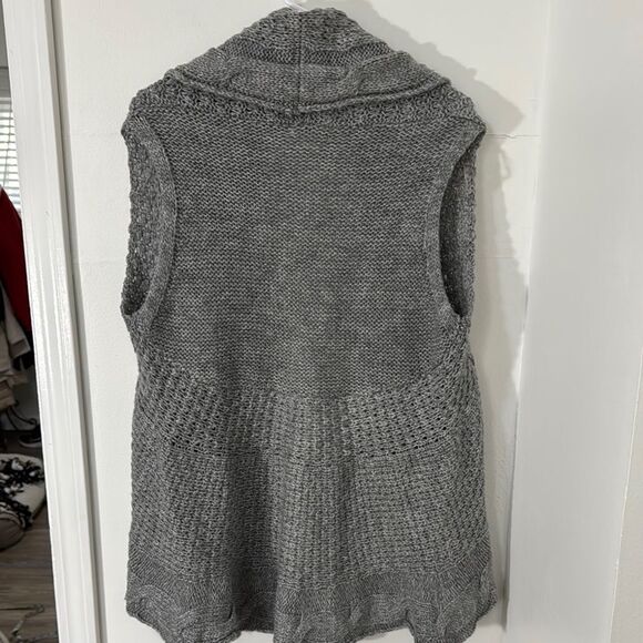 Entro Gray Women's Sweater Vest - Picture 2 of 7